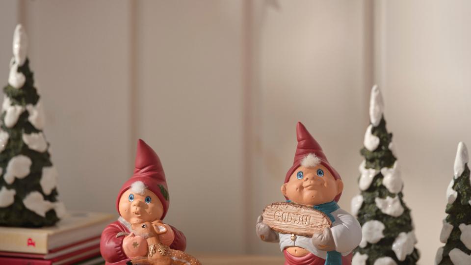 Etly Klarborg’s Annual Elves Celebrate 25th Anniversary