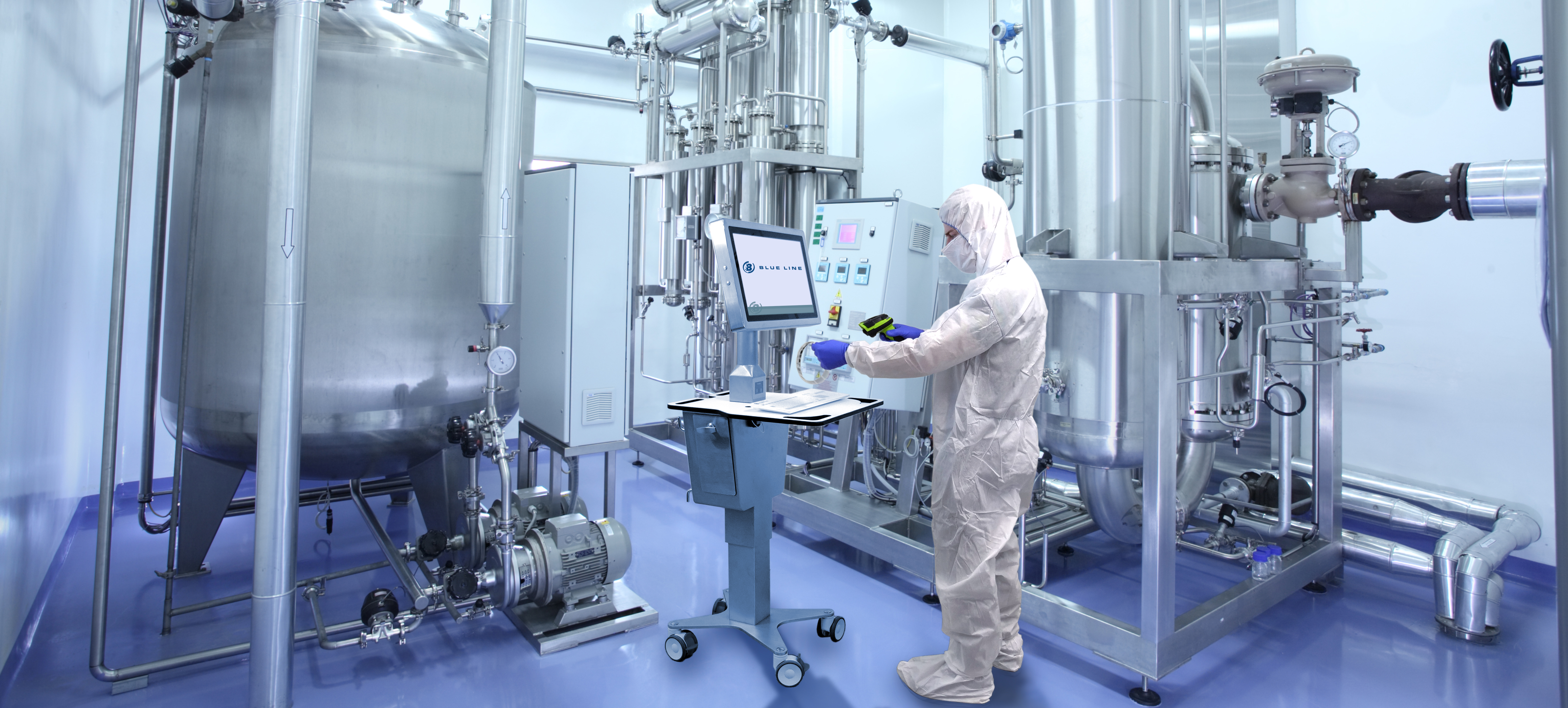 Mobile IT operator stations for cleanroom