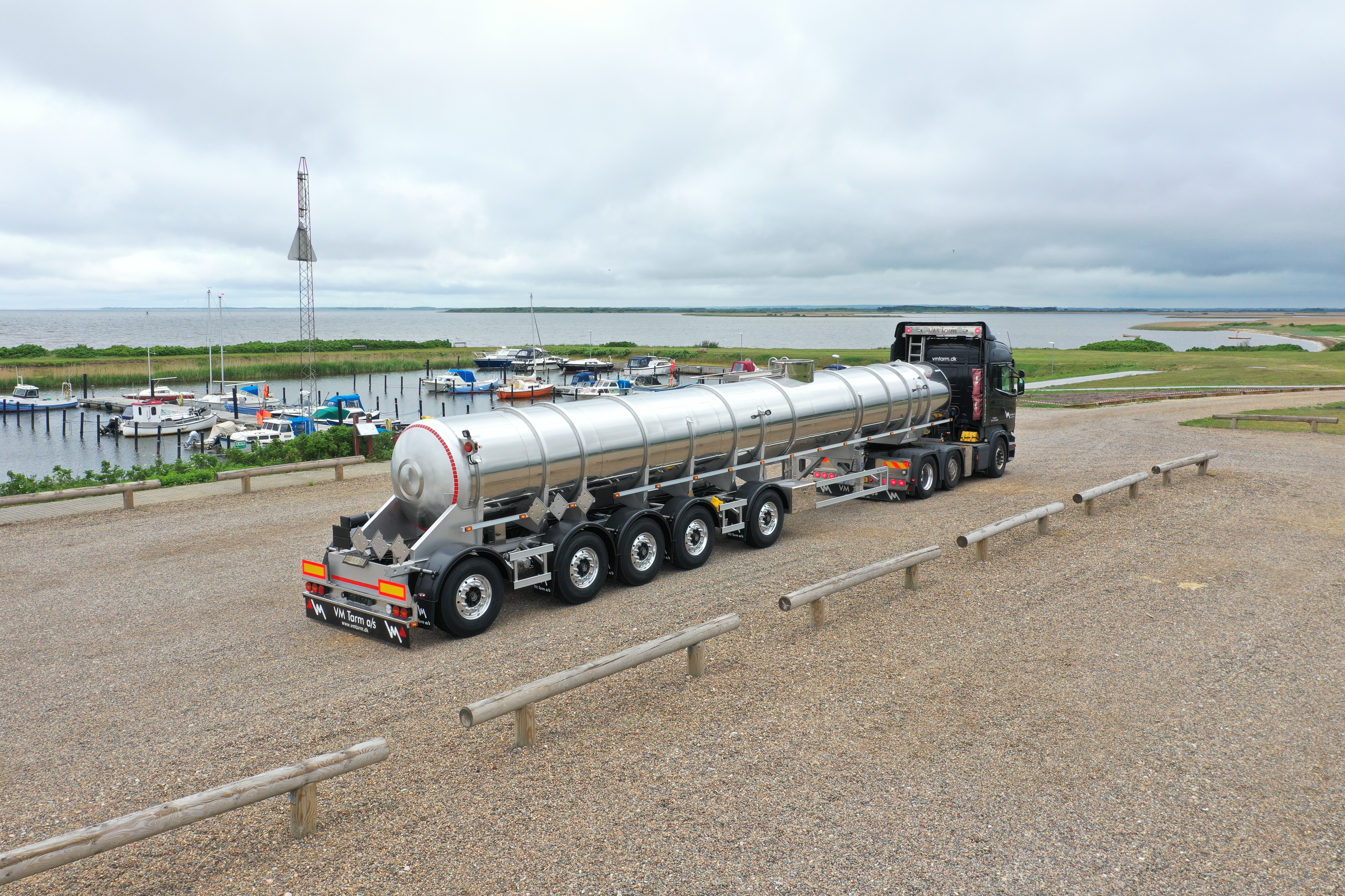 Chemical tanker