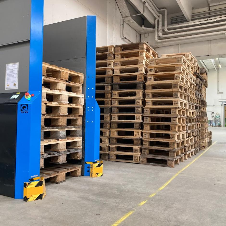 Efficient and safe handling of empty pallets
